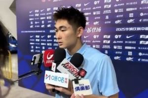 陈晋一：大家都以为我惯用左脚，有必要有需要时右脚也可以用一下